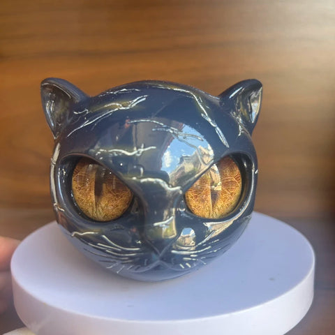 Figura de gato negro
