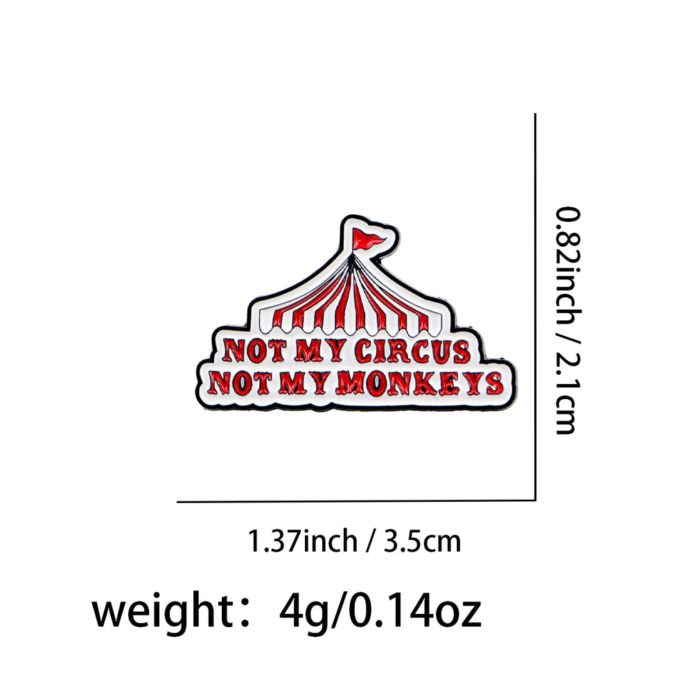 Measurements of the pin, 3.5 cm wide by 2.1 cm tall, 4 g