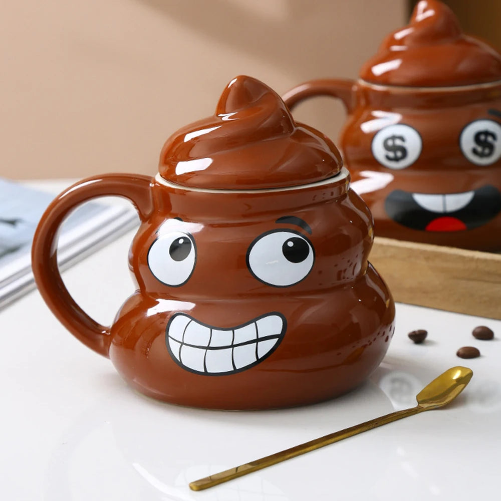 Taza de caca con cuchara