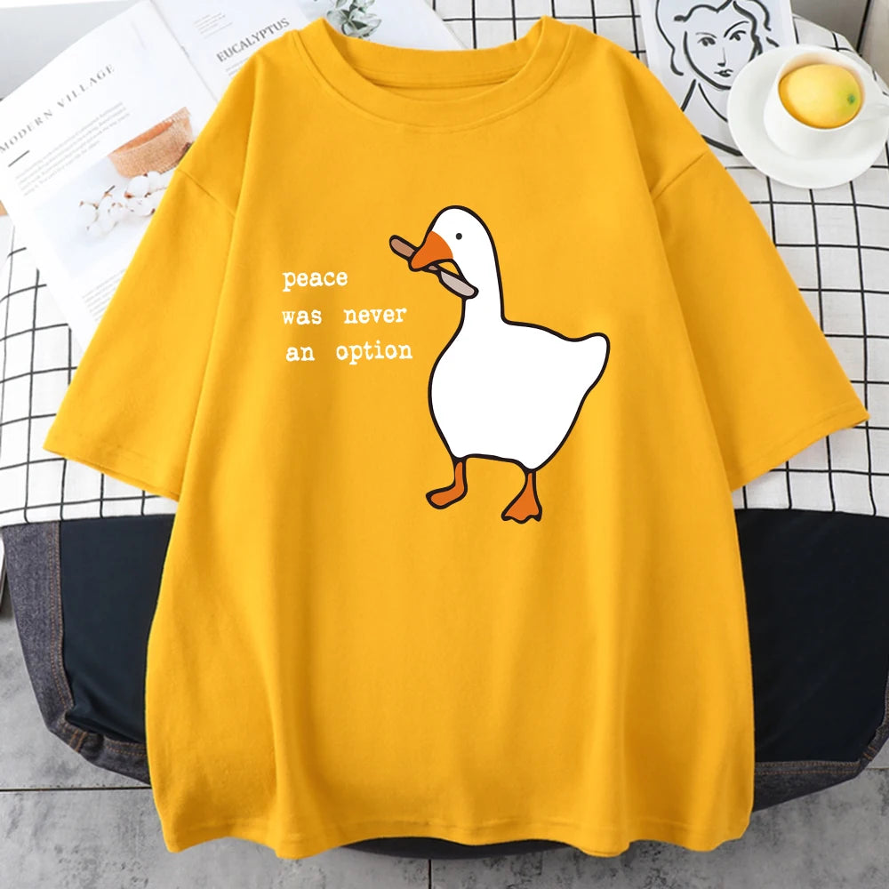 Yellow cotton tee with the white goose and slogan print