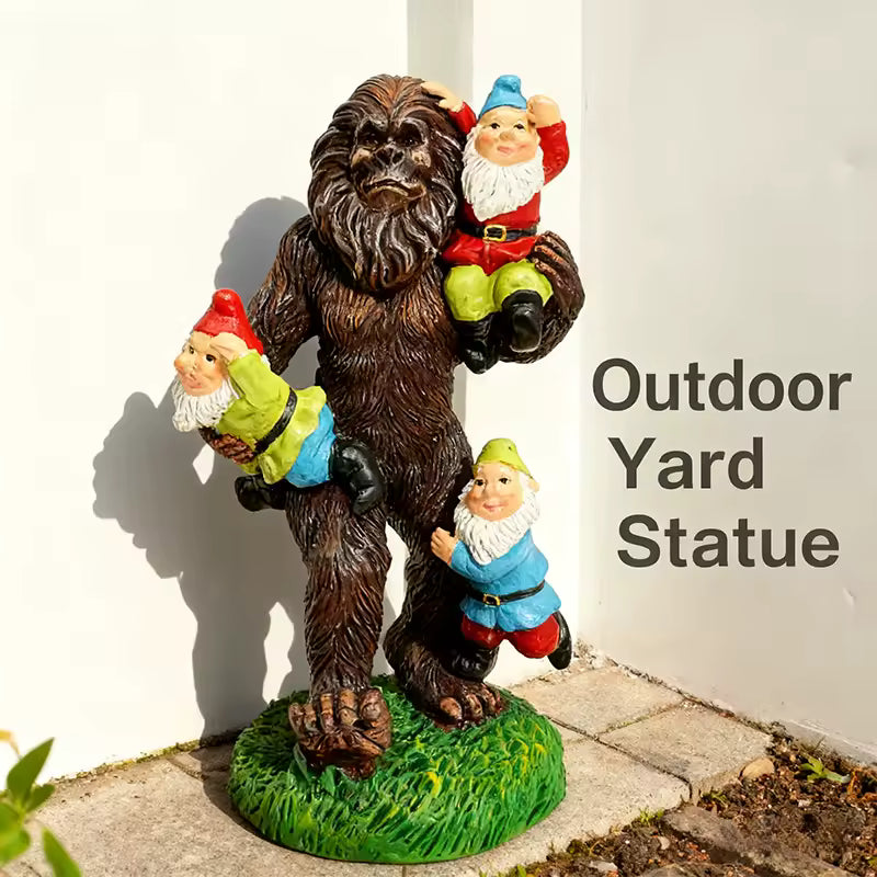 Bigfoot and Dwarf Statues