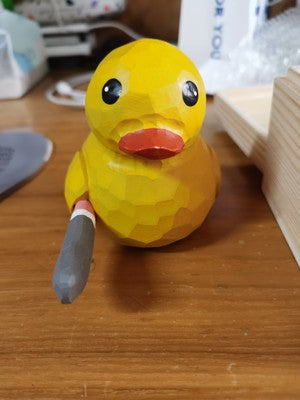 Pájaro gordo de madera tallado totalmente a mano