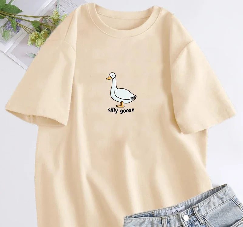 Silly goose slogan tee in khaki, chest print of a line-drawn goose