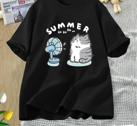 Summer cat and fan tee in black, chest print of a cartoon cat cooling off in front of an electric fan