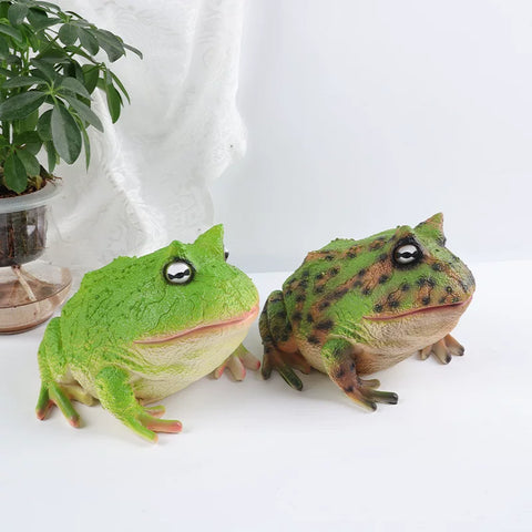 Large Horned Frog Garden Statue