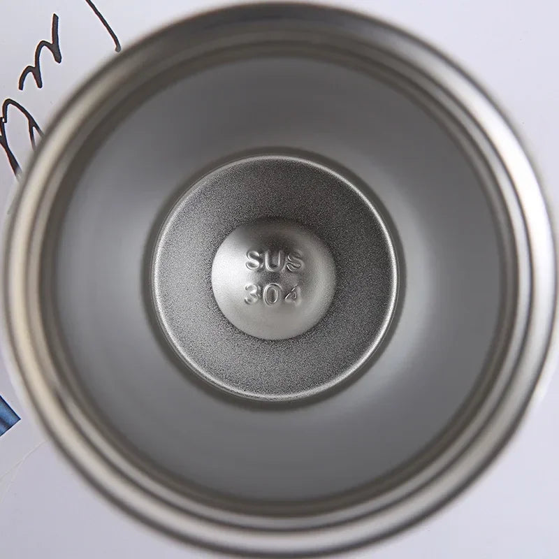 Temperature-Display Travel Mug