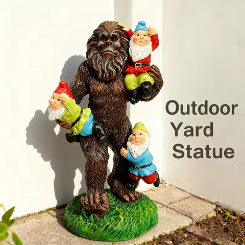 Bigfoot and Dwarf Statues